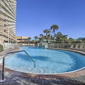 high-rise-destin-condo-with-balcony-and-pool-view.hotels-destin.com/